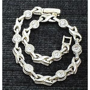 Bracelet Elegant Silver Link with Crystal Accents